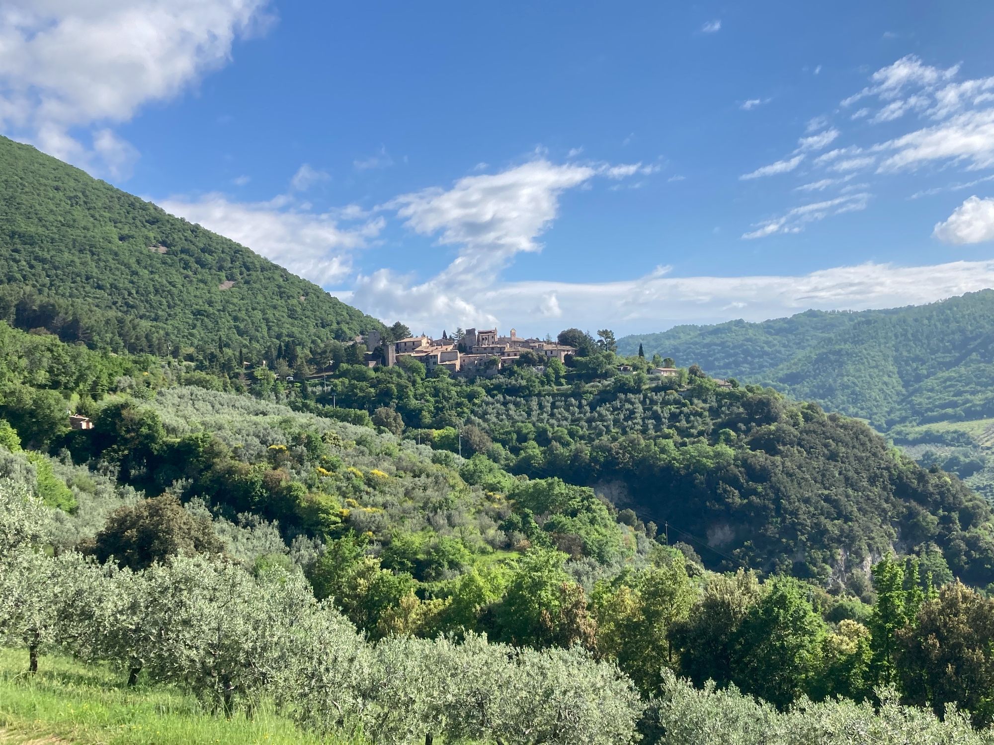 Hero Tour of Subasio via Collepino, Armenzano and Assisi