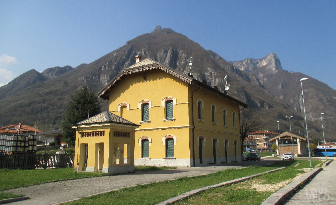 Hero Old Arserum Station