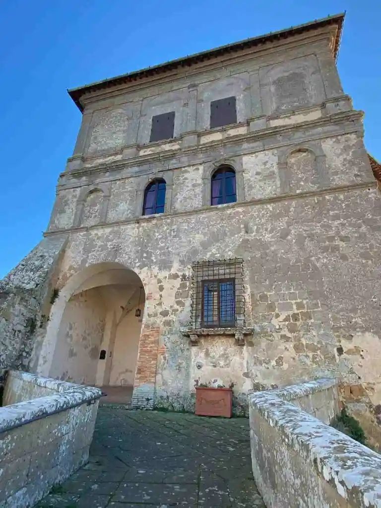 Hero Rocca di Capodimonte