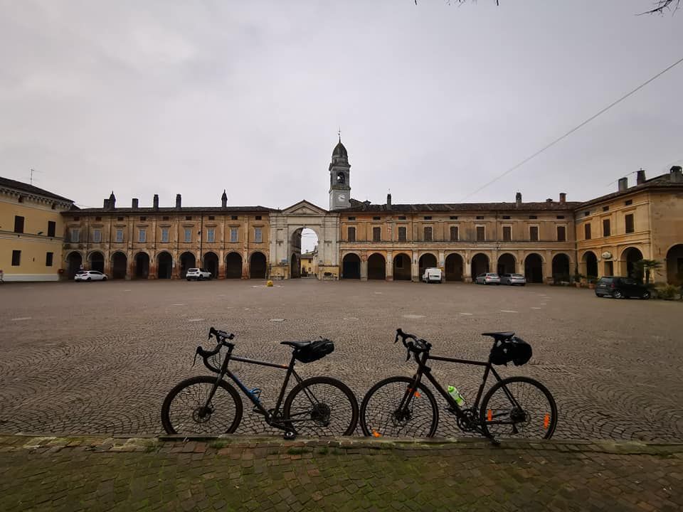 Hero Isola Dovarese