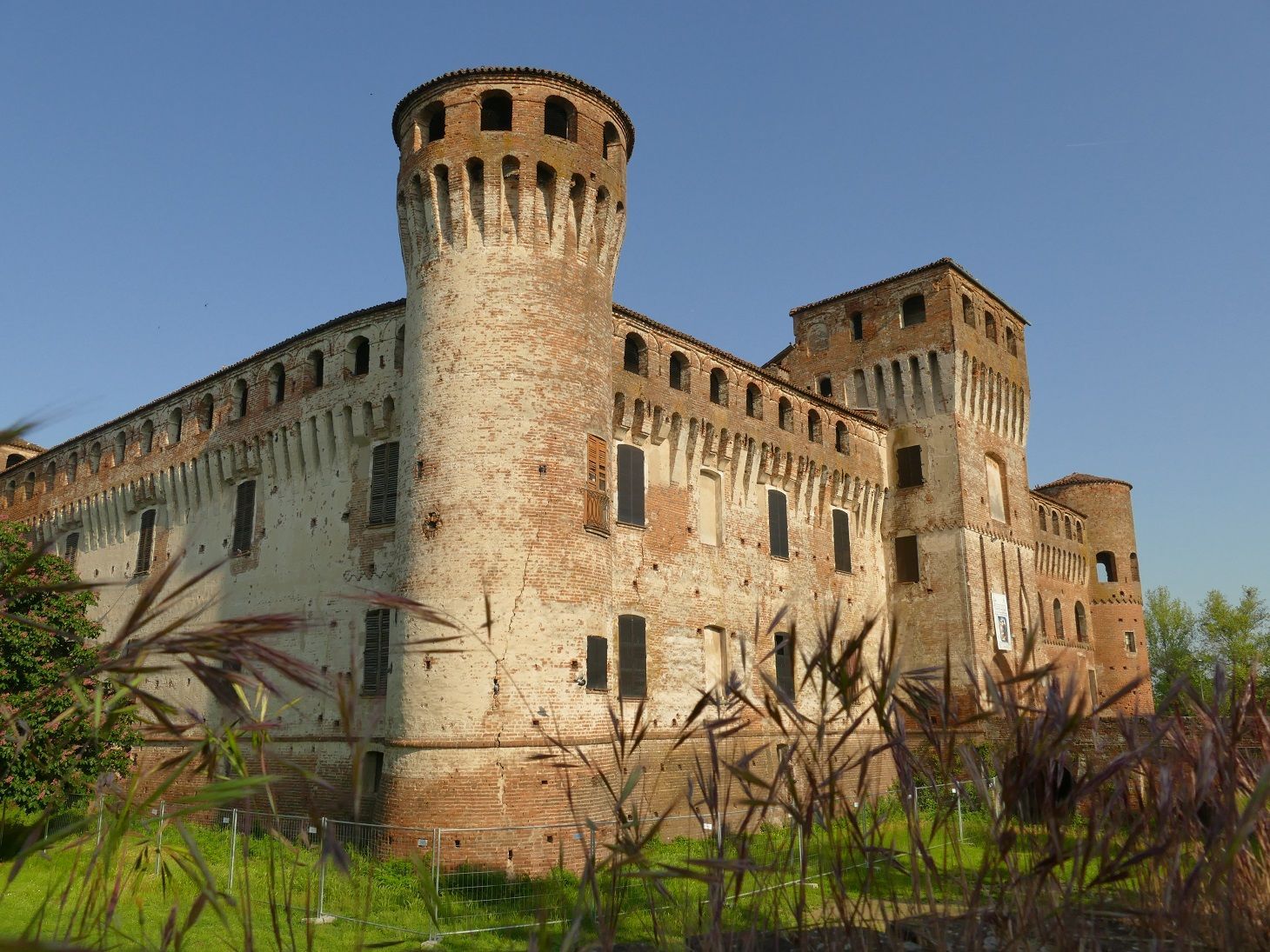 Hero Castello Monticelli D'Ongina