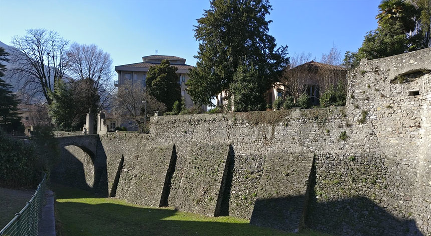 Hero Vallo delle mura