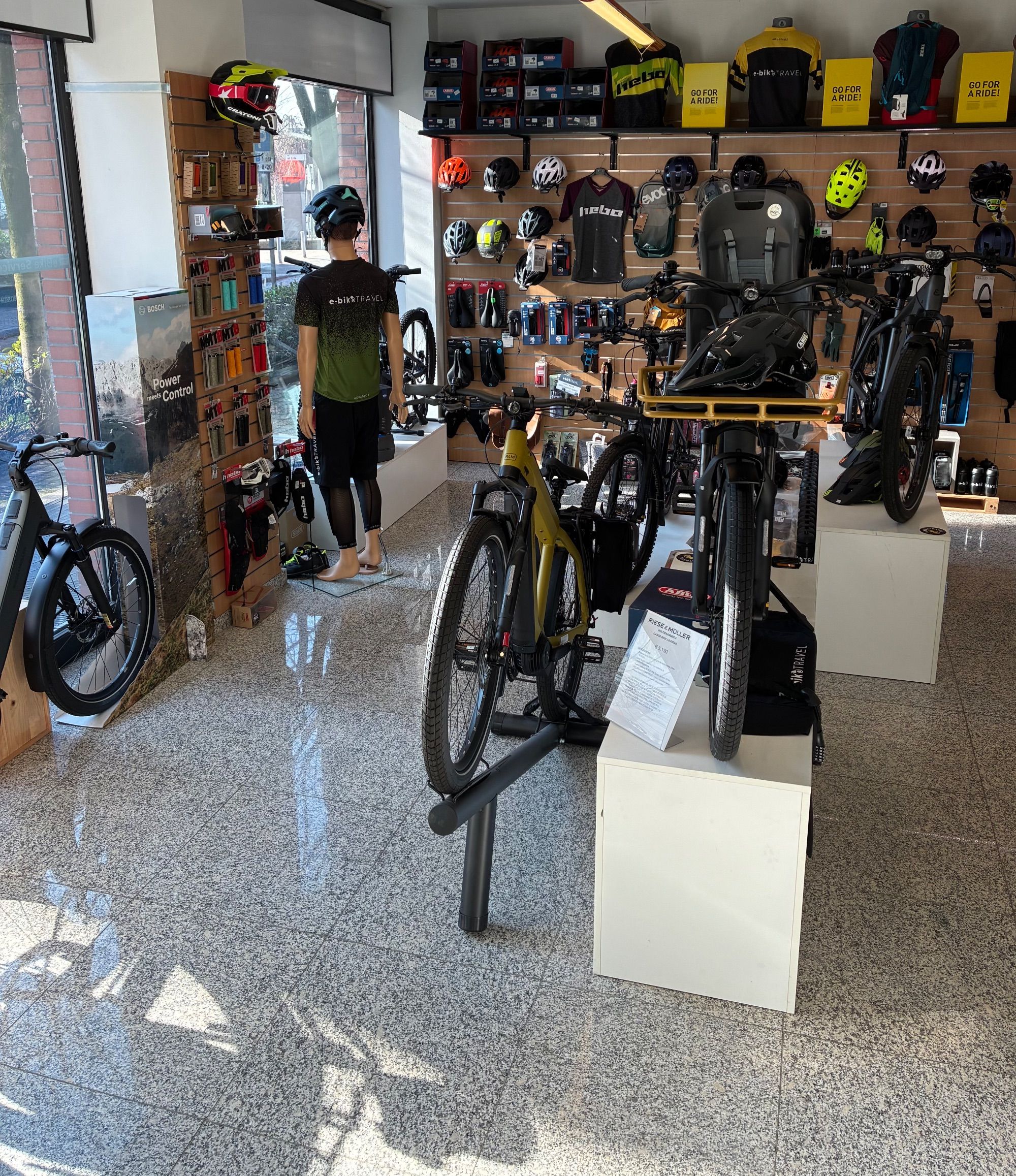 Hero Punto di noleggio e-bike a GAVIRATE