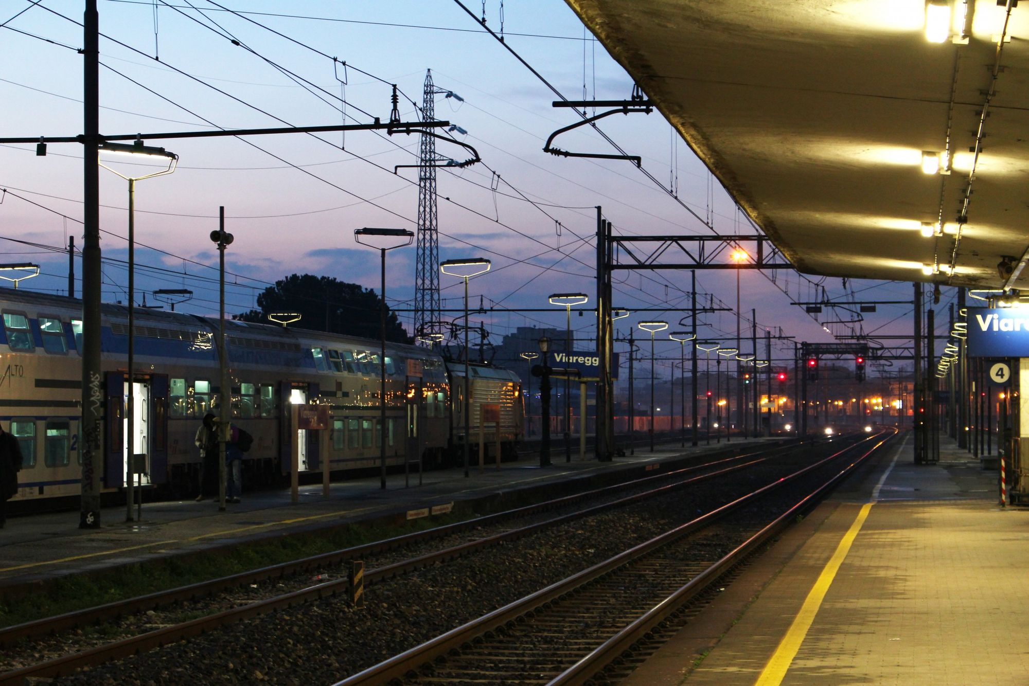 Hero Alba Train Station