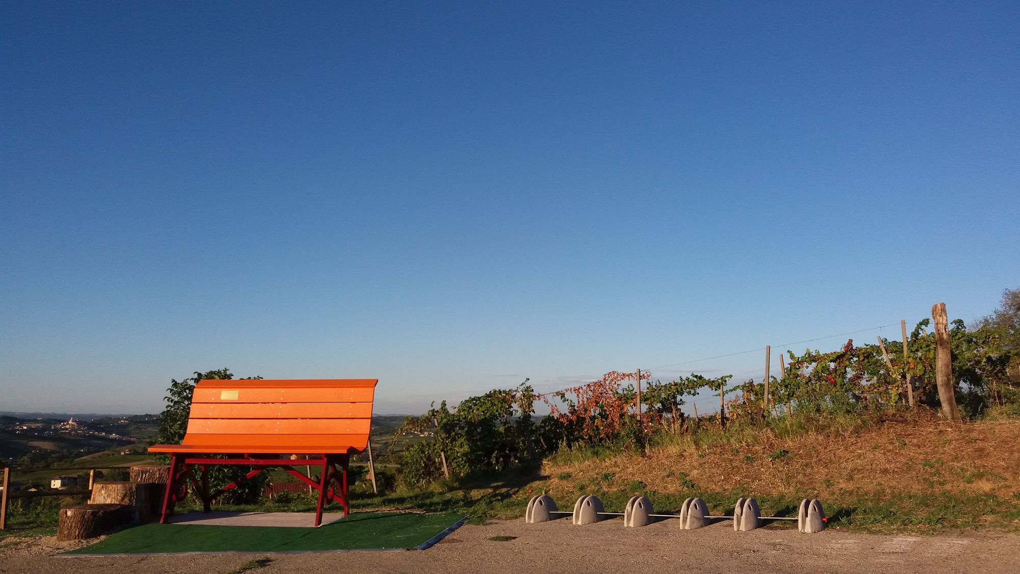 Hero Orange Big Bench - Costigliole d'Asti