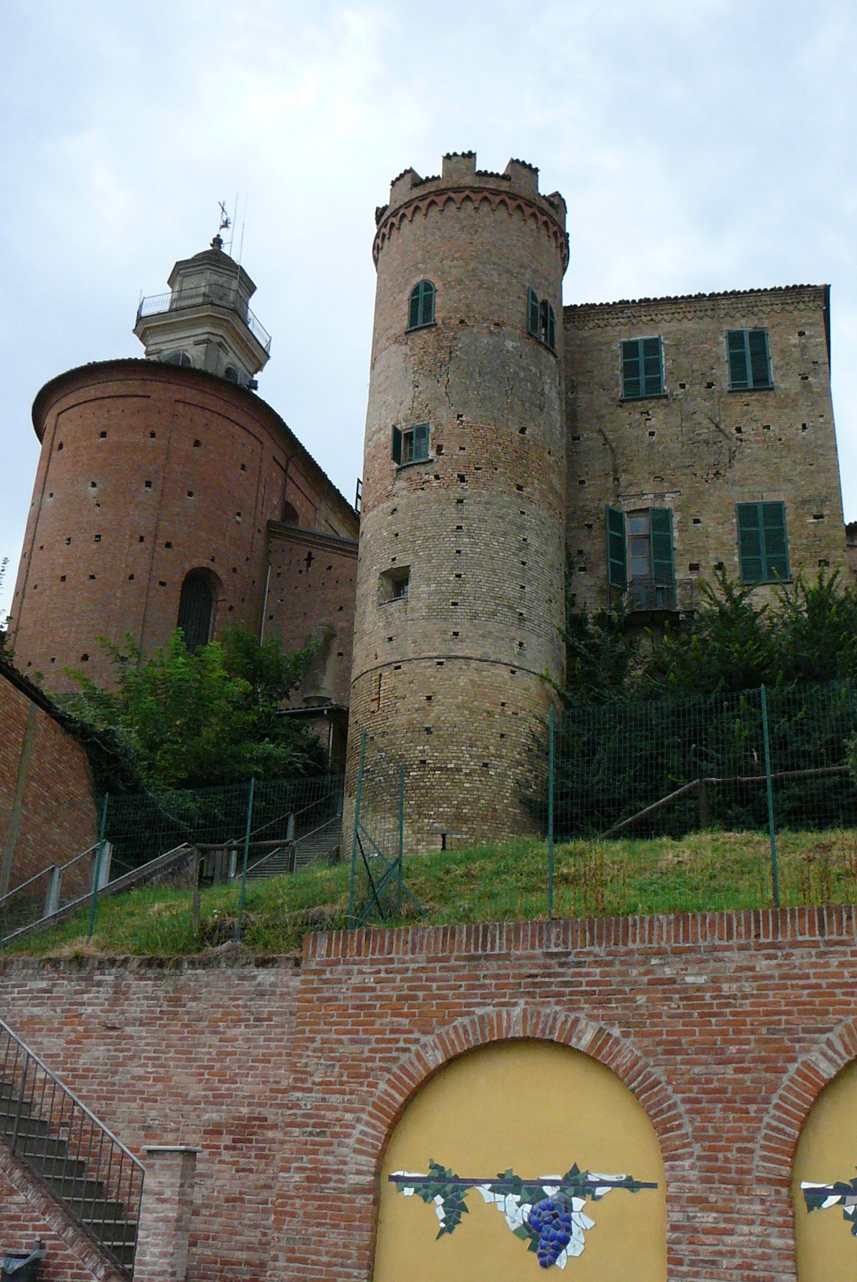 Hero Calosso Castle and Saint Martin's church