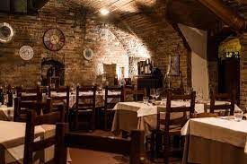 Hero La Signora in Rosso Osteria-Vineria