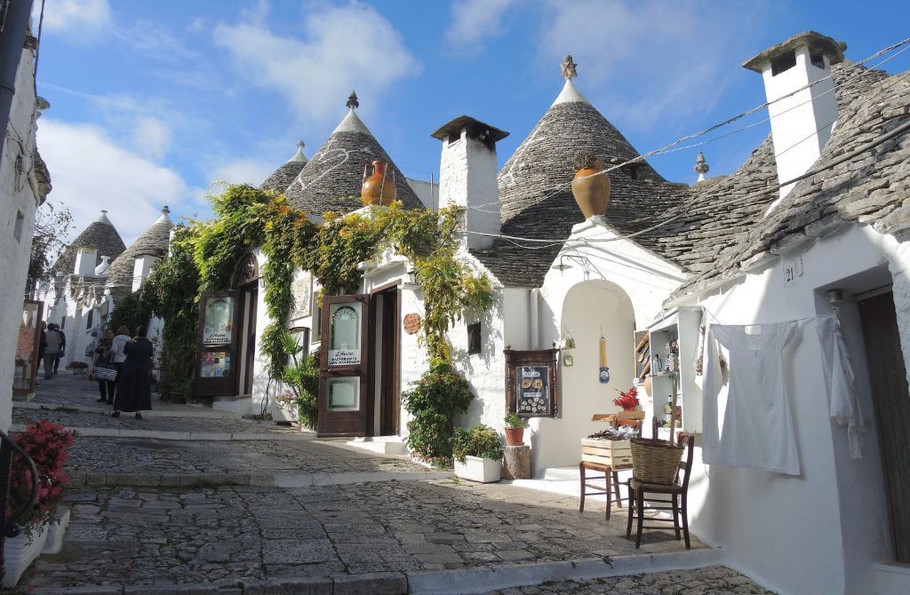 Hero Alberobello