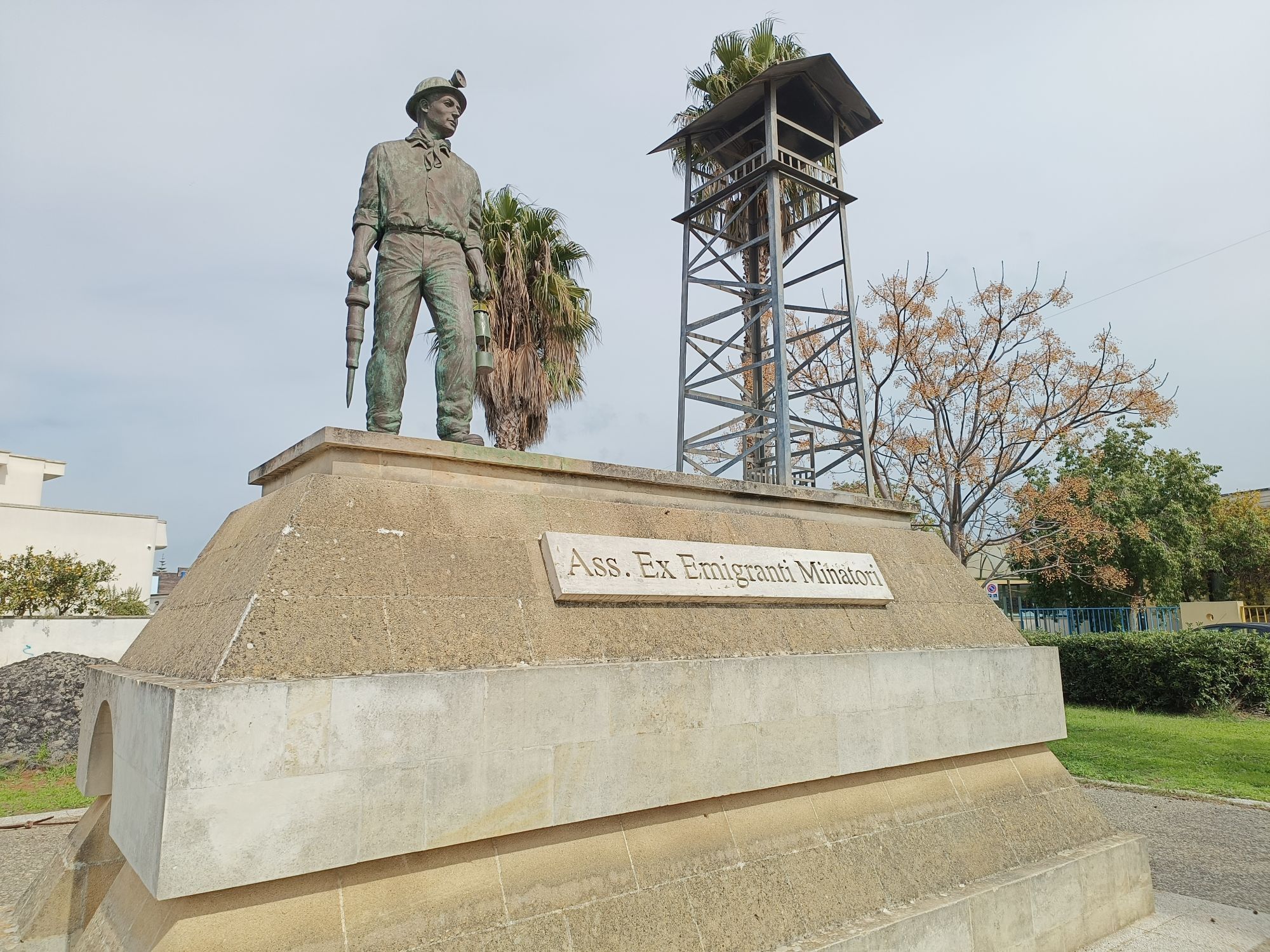 Hero Monumento ai minatori (Taviano)