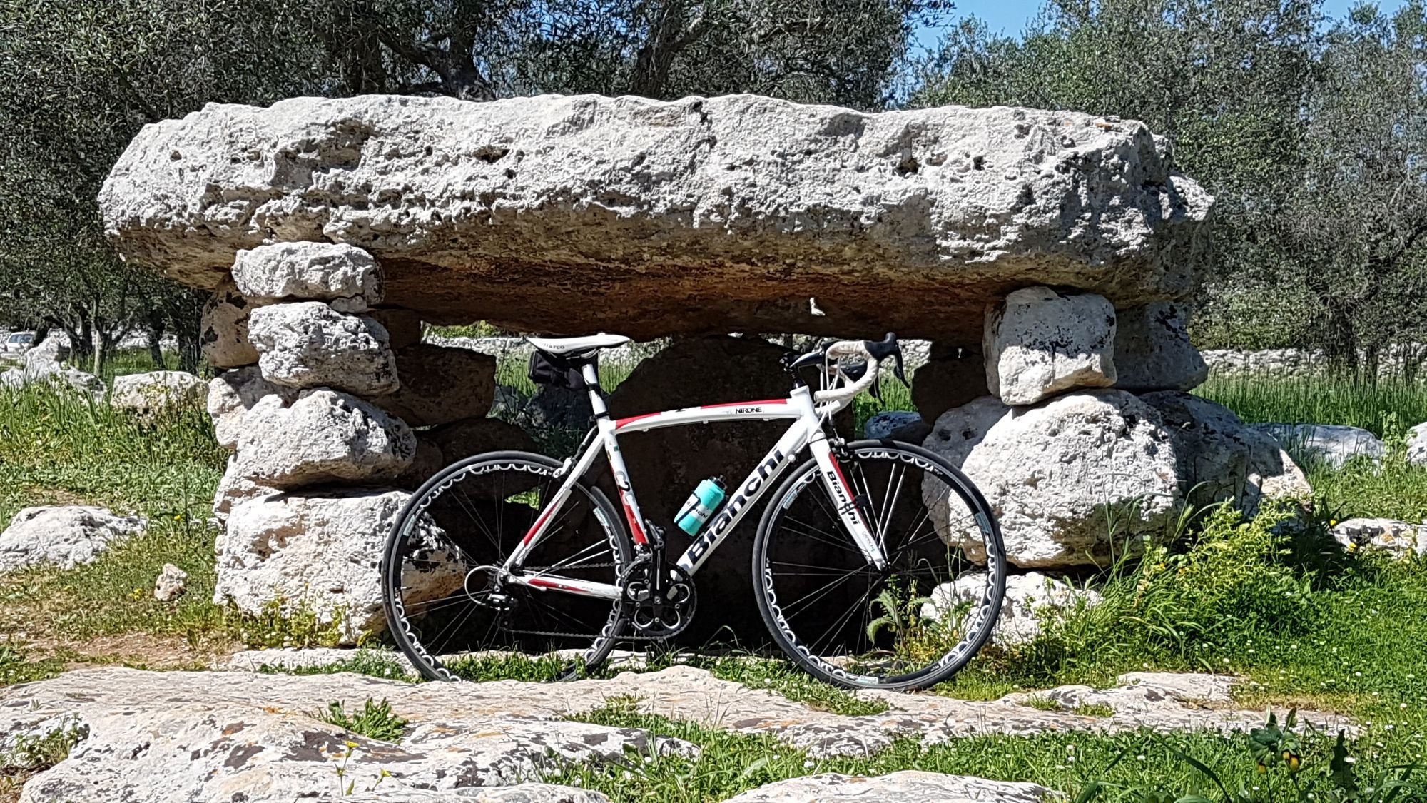 Hero Dolmen Li Scusi