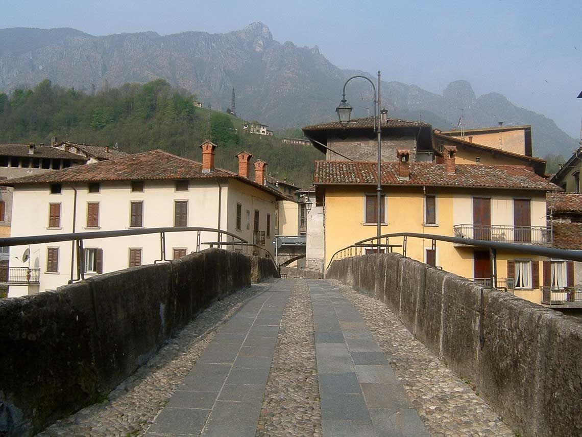 Hero Bridge Old and Priula bridge