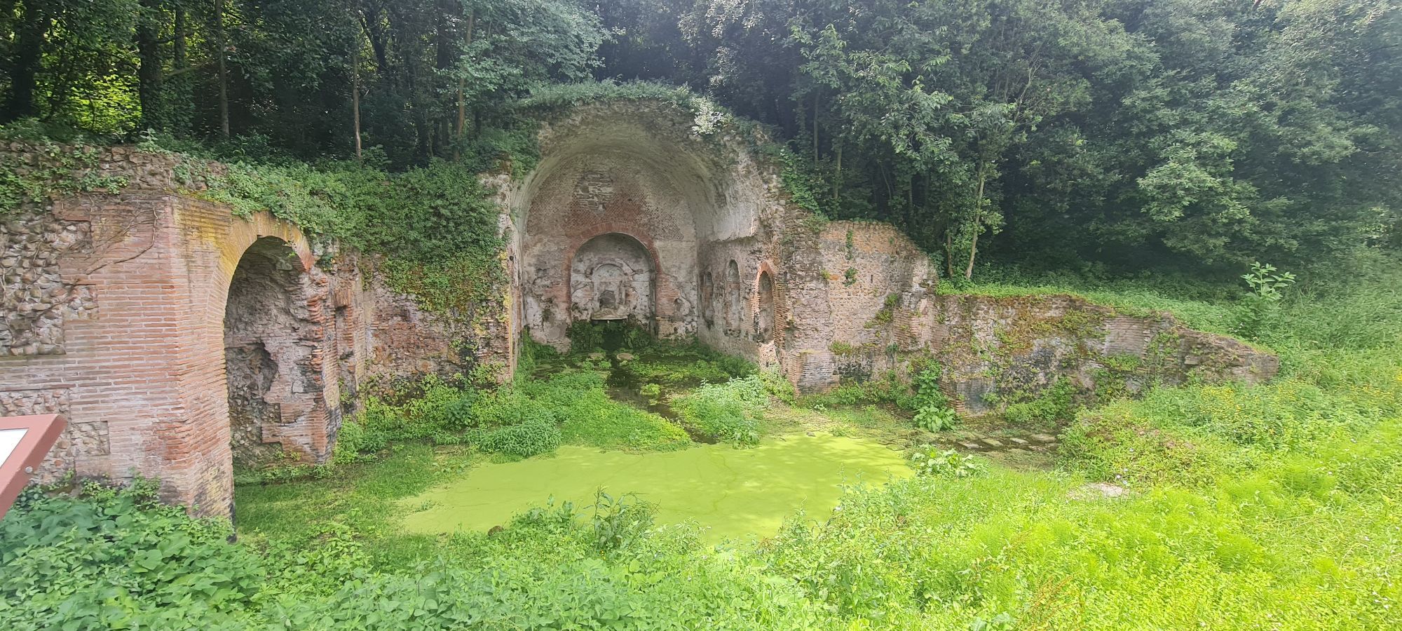 Hero Ninfeo dell'Egeria