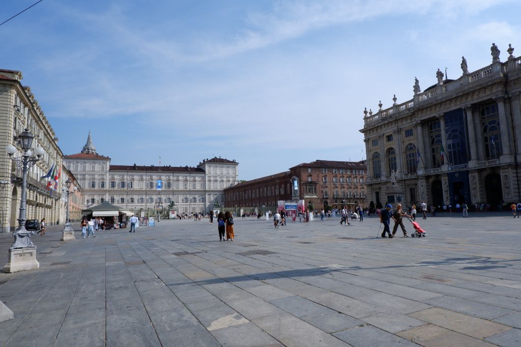 Hero Piazza Castello