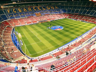Tour privato del Camp Nou e dell'area dei Giochi Olimpici in e-bike