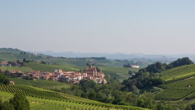 Barolo e Novello per famiglie in ebike