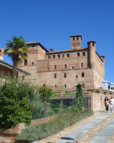 Giorno 4: Grinzane Cavour, Alba, Neive
