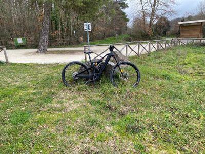 Pedalando verso la Selva del Lamone