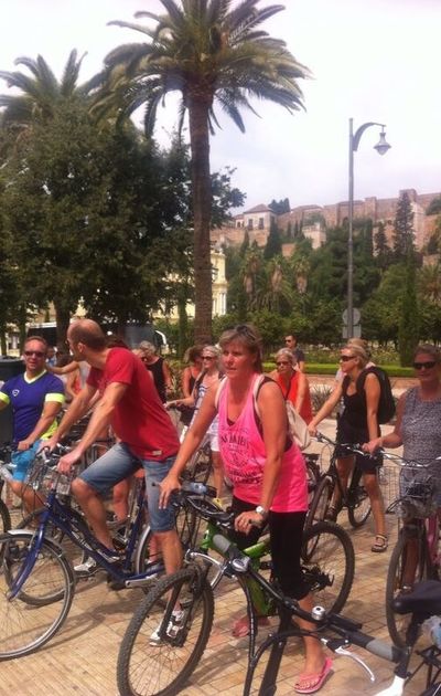 Malaga City E-Bike Tour (included Gibralfaro View Point)