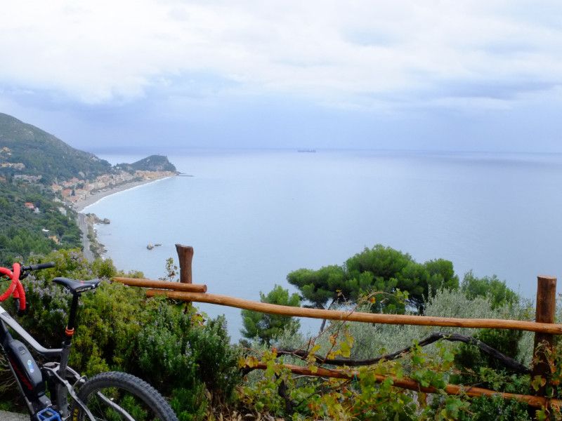 Hero Finale Ligure, Le Mànie, Noli