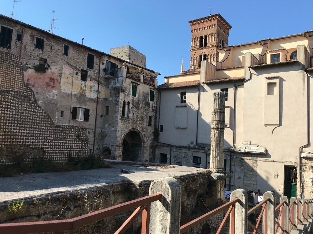 Hero Ciclotur via Appia Antica in ebike da Borgo Faiti a Terracina